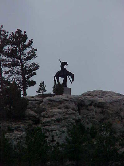 statue